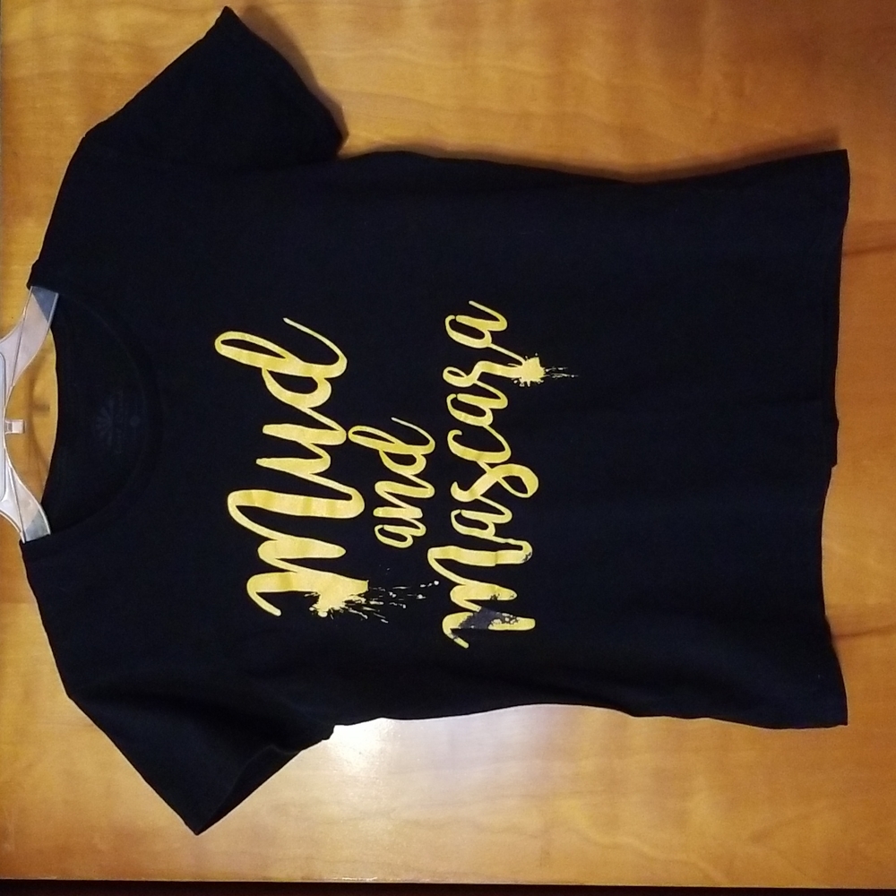 Ladies Mud and Mascara Tee, size M